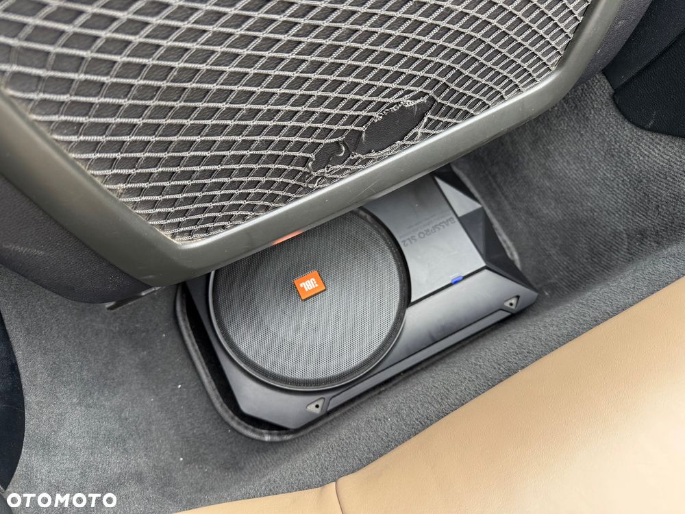BMW Seria 3 - 32