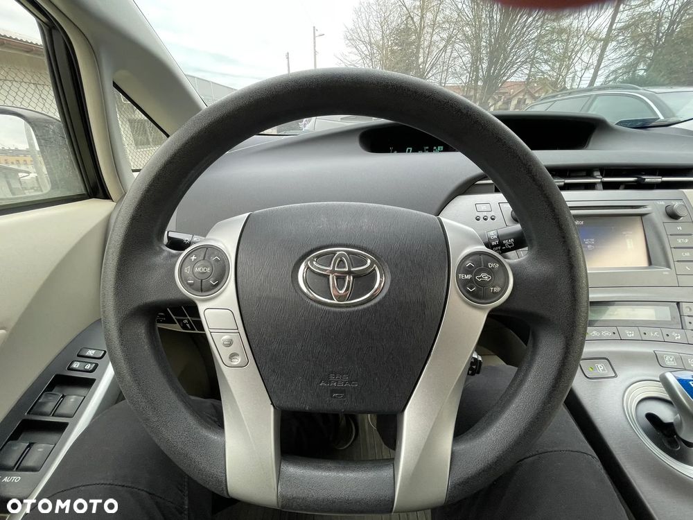 Toyota Prius (Hybrid) Comfort - 6
