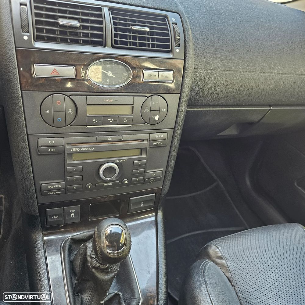 Ford Mondeo 2.0 TDCI Trend - 19