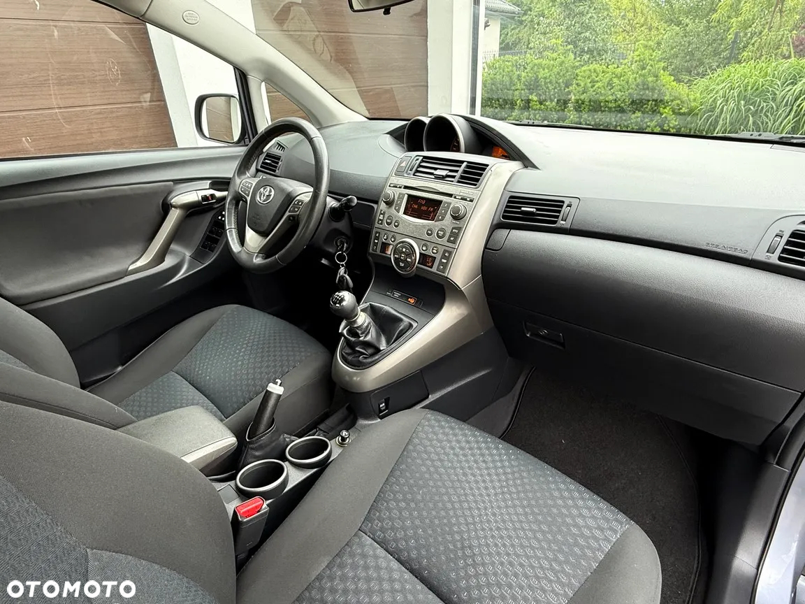 Toyota Verso 1.8 Edition - 21