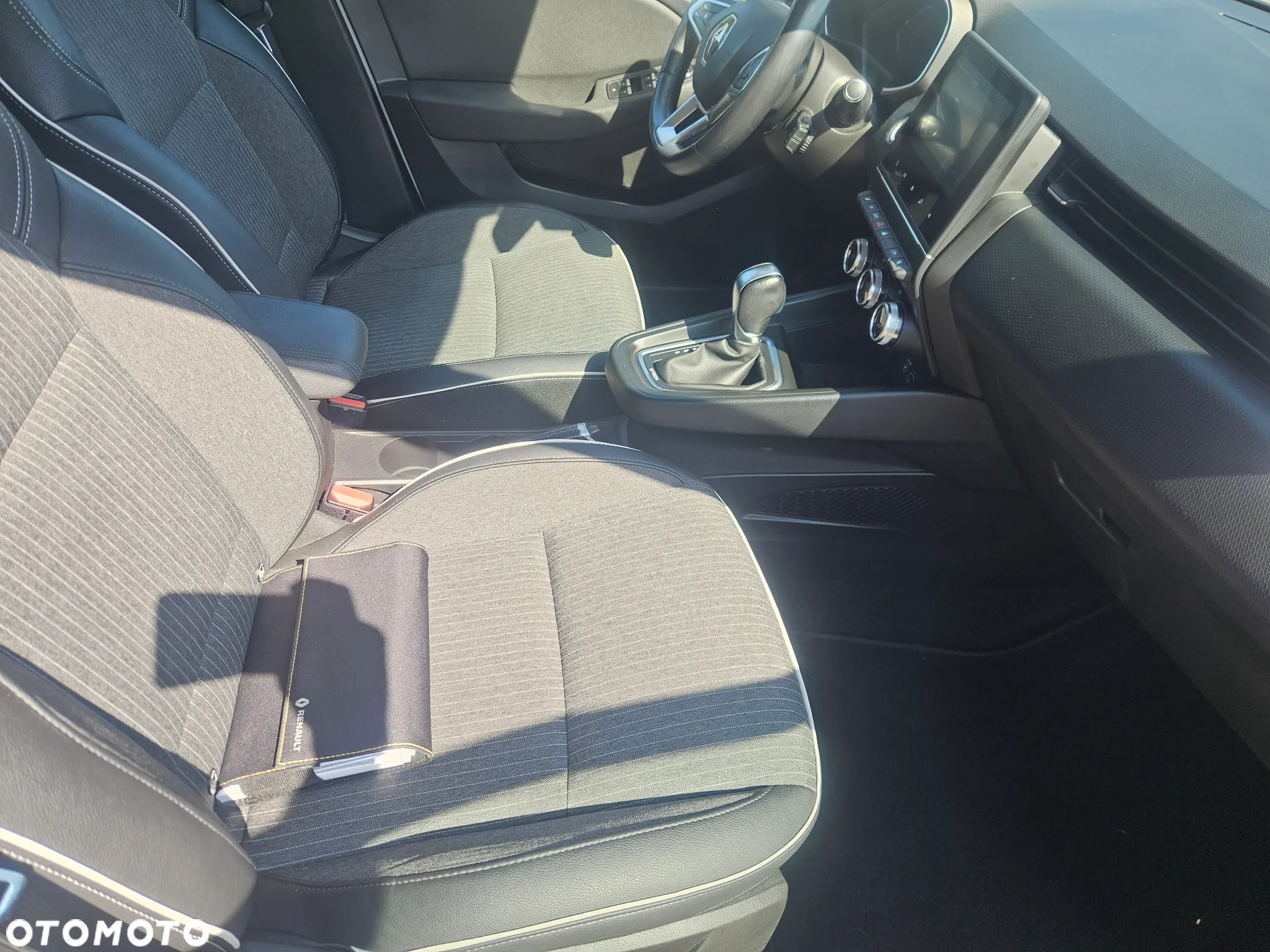 Renault Clio 1.6 E-TECH Intens - 15