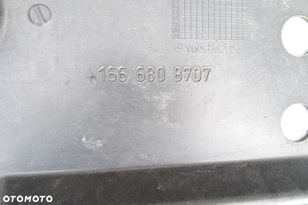 MERCEDES GLE W166 Osłona płyta podwozia lewa A1666808707 - 3