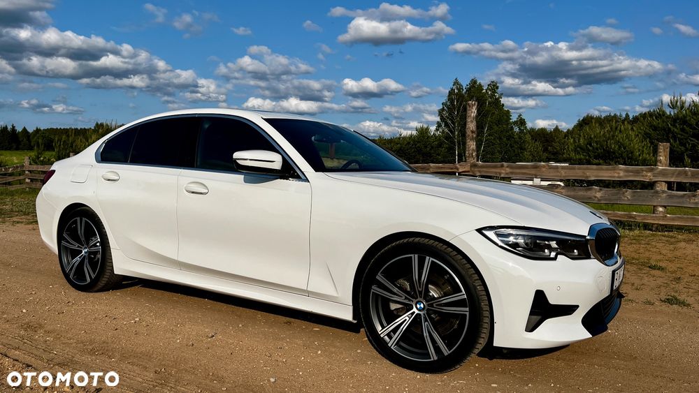 BMW Seria 3 330i - 30
