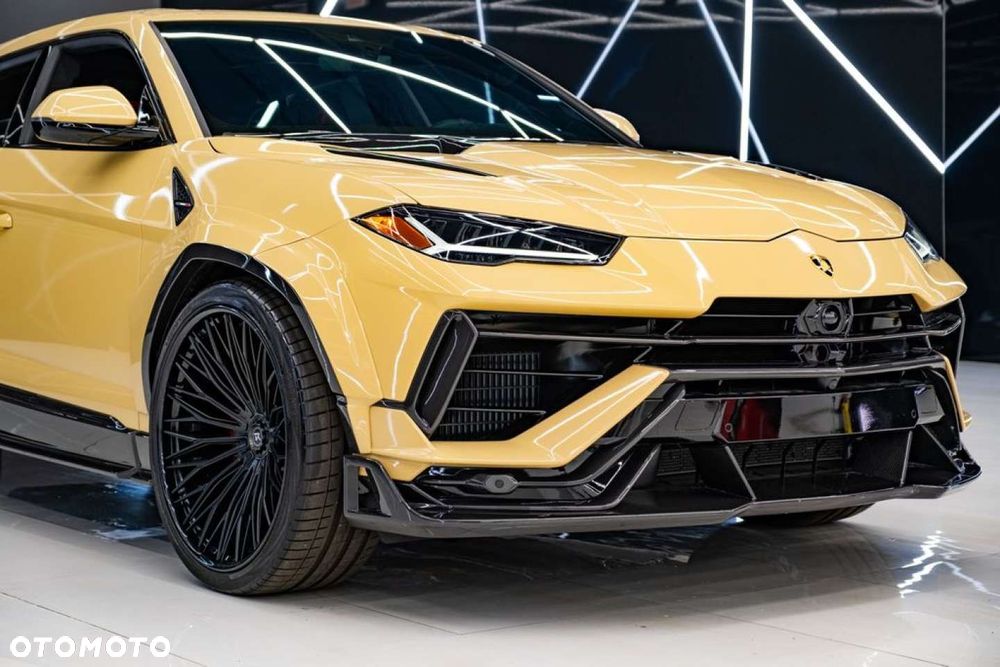 Lamborghini Urus - 11