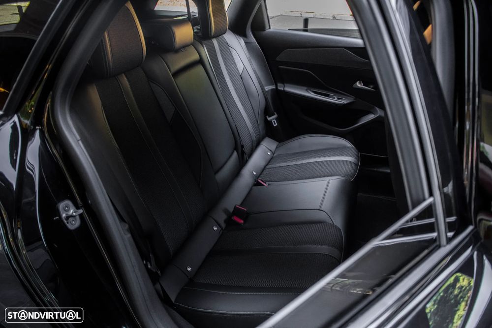 Peugeot 308 SW 1.5 BlueHDi Allure EAT8 - 31