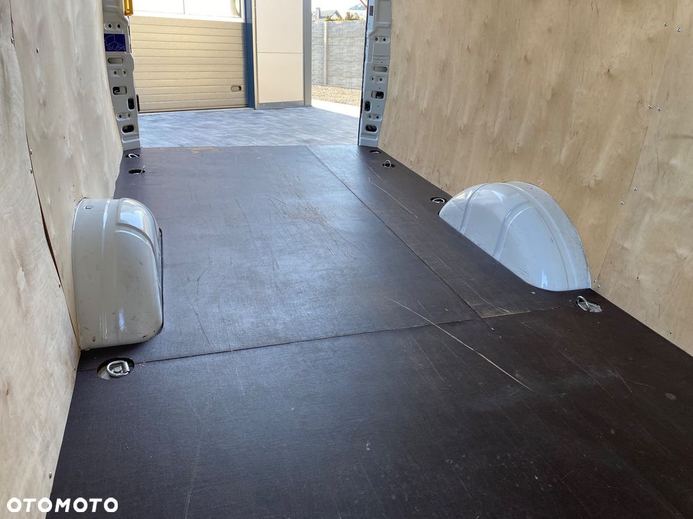 Iveco DAILY 3.0 HI MATIC 35-180, MAX długi, zakupiony w salonie w Rzeszowie, serwisowany, bezwypadkowy, pełna dokumentacja - 31