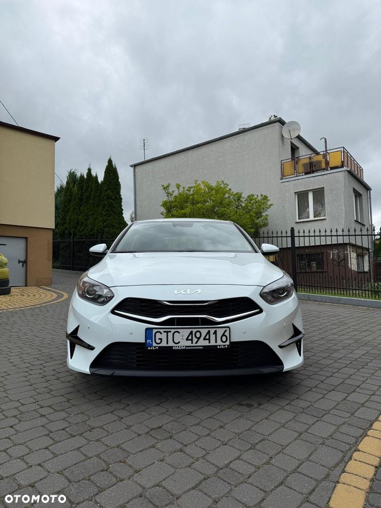 Kia Ceed - 8