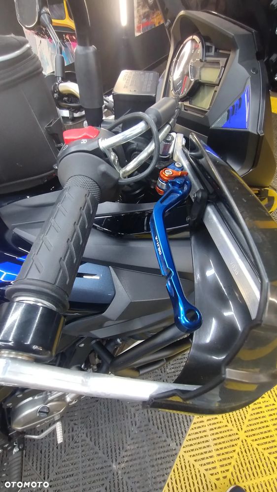 Suzuki V-STROM - 11