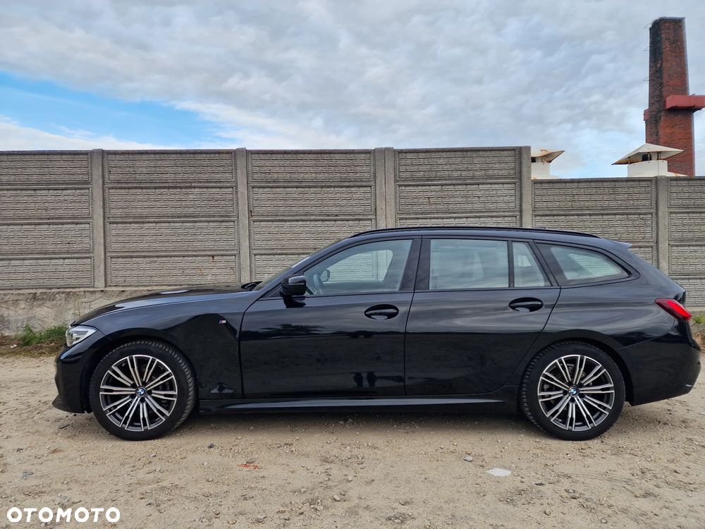 BMW Seria 3 318i M Sport - 35