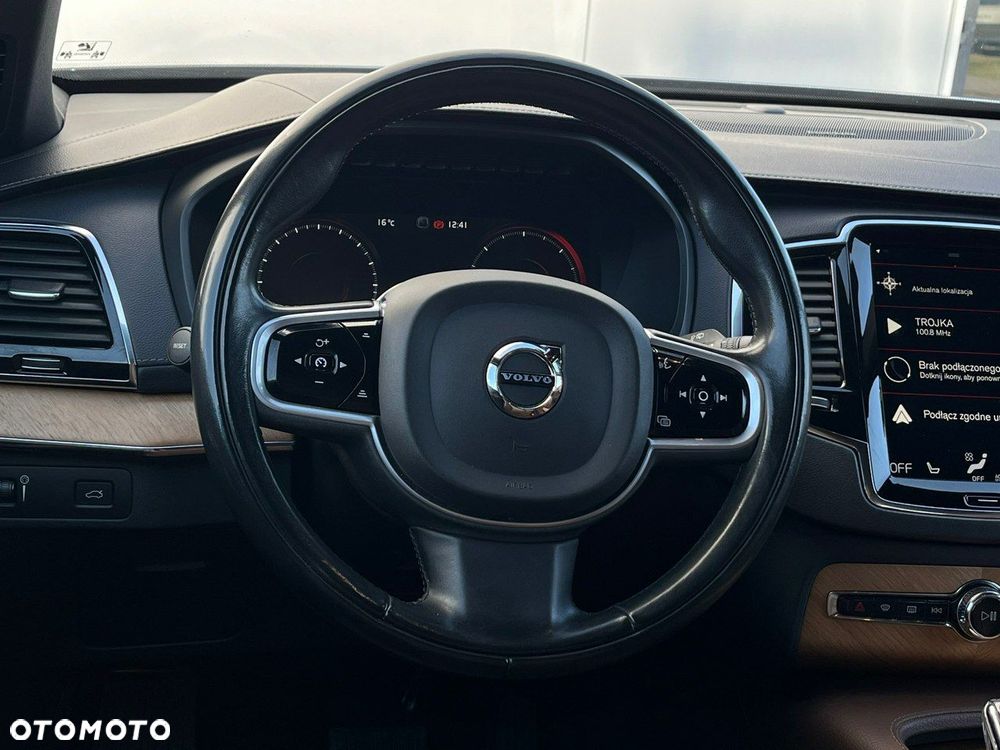 Volvo XC 90 - 18
