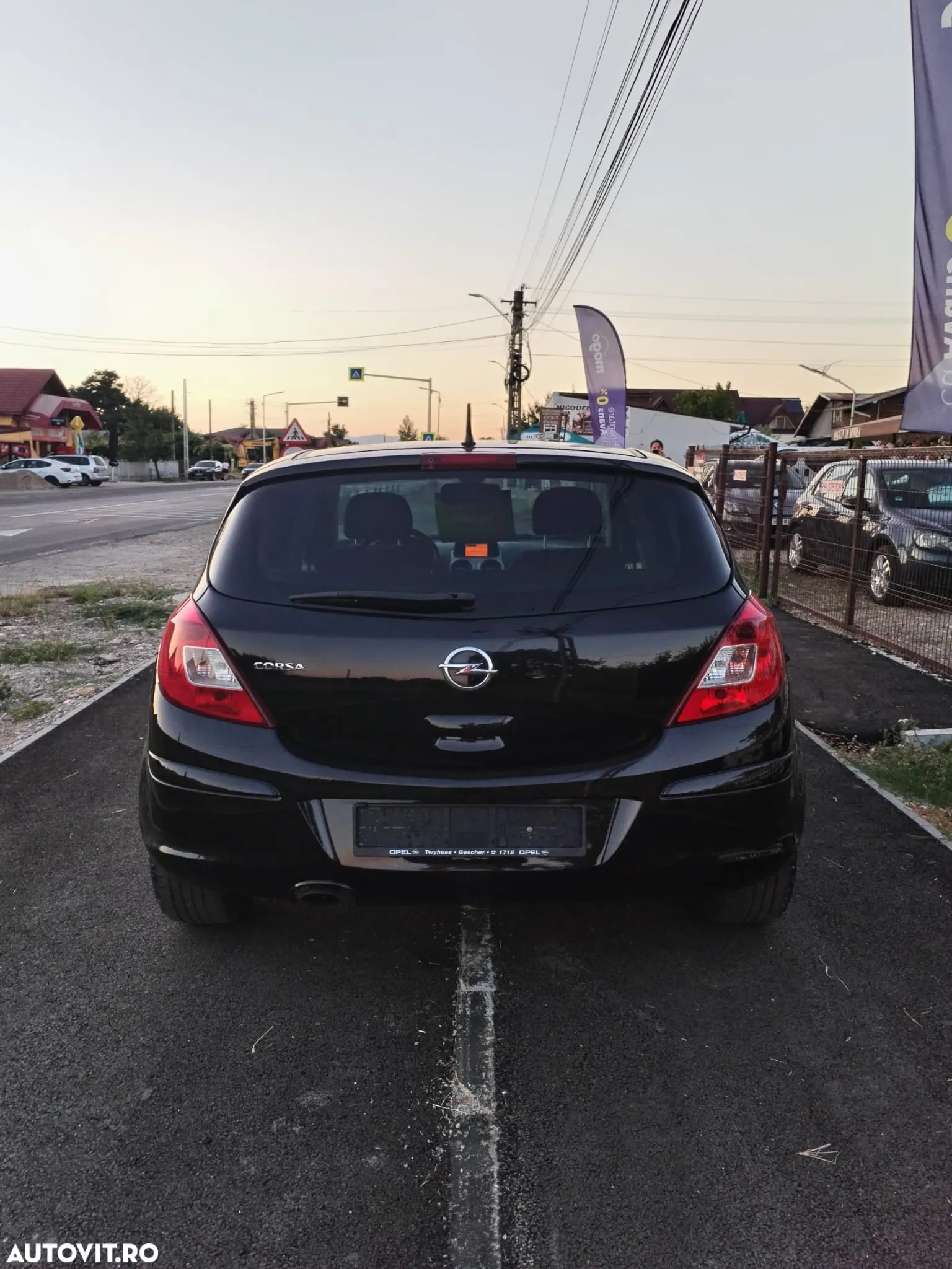 Opel Corsa 1.4 16V Satellite - 14