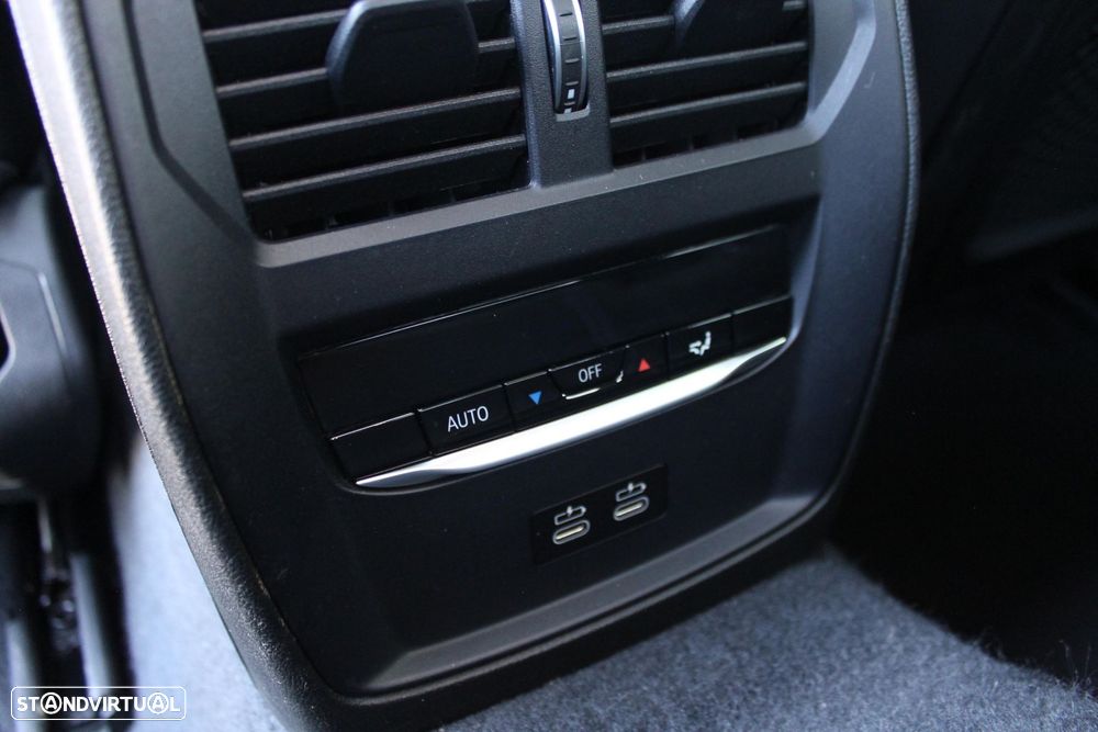 BMW 220 - 30