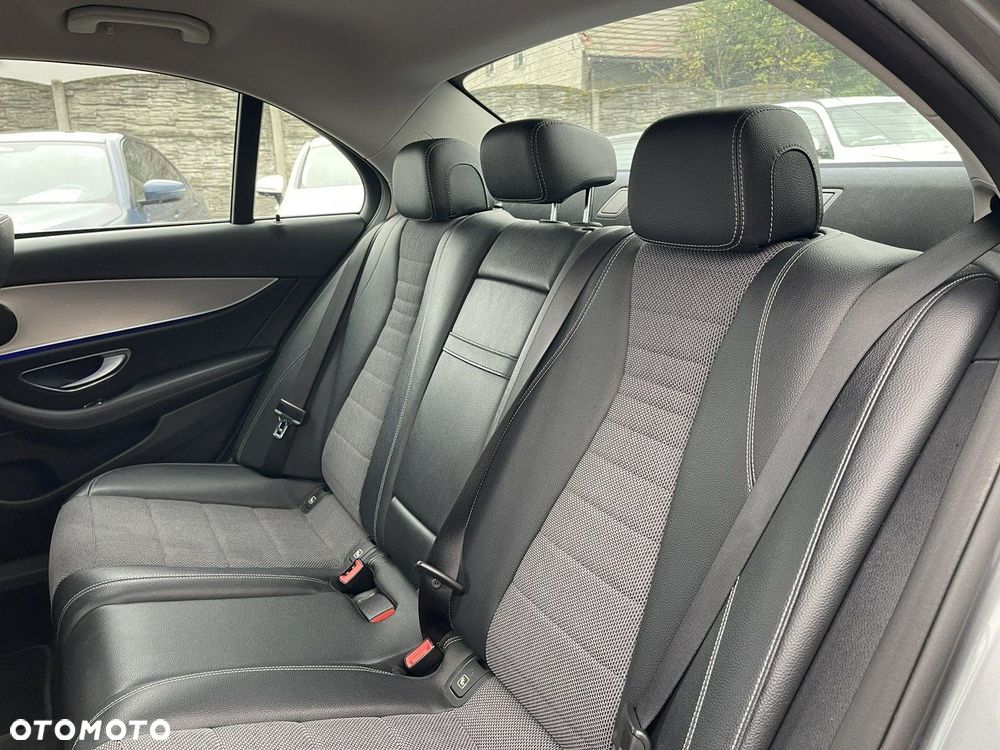 Mercedes-Benz Klasa E 200 d 9G-TRONIC - 13