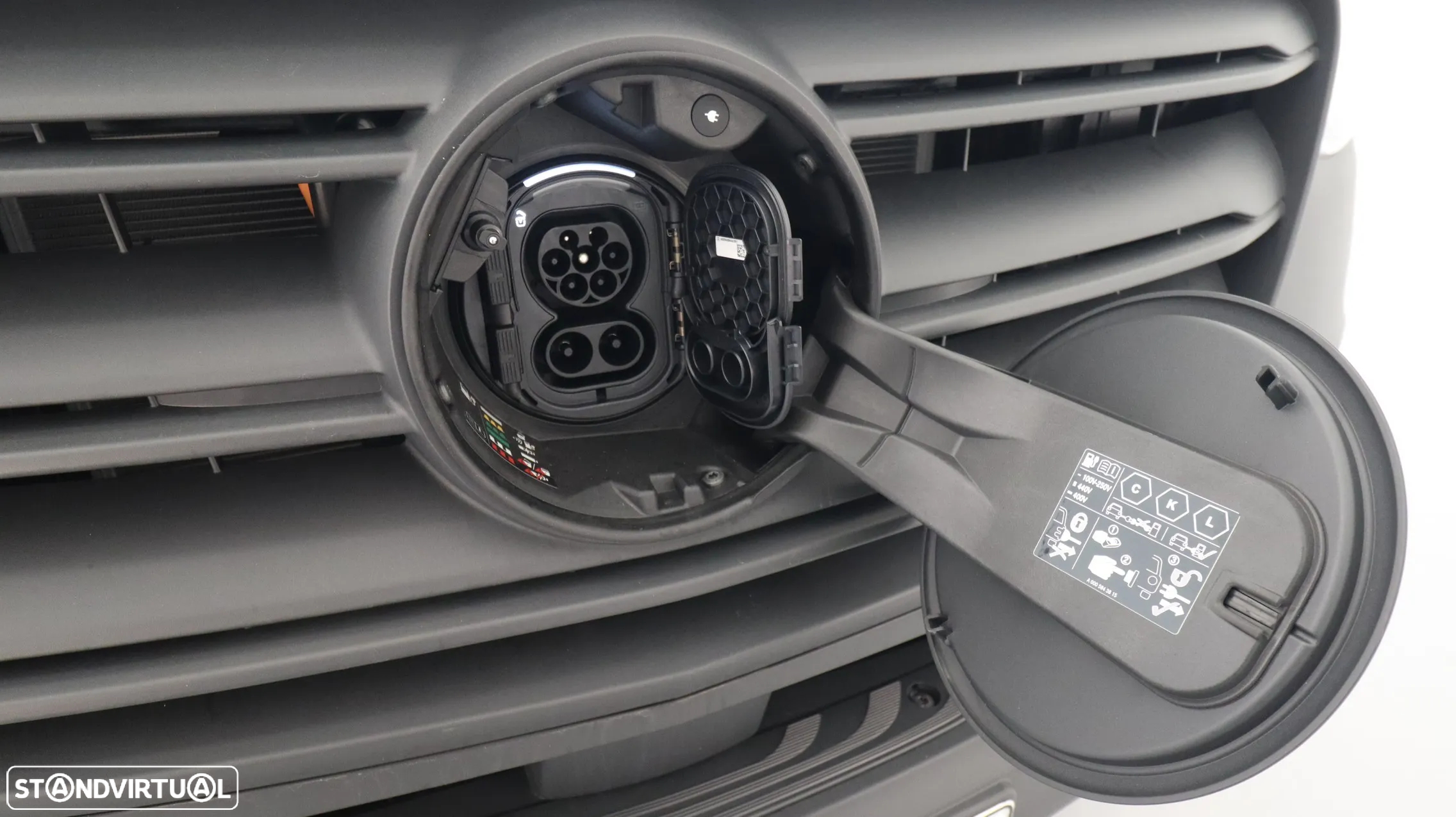 Mercedes-Benz eSprinter - 28