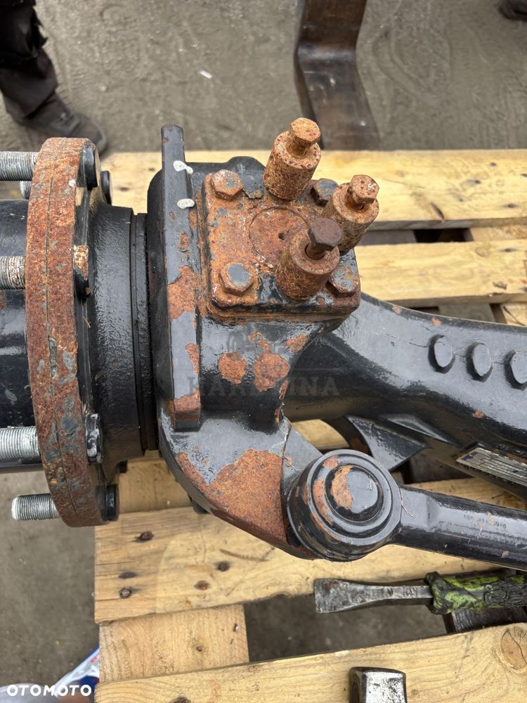 Valtra N92 - most przedni - zwolnica zwrotnica siłownik dyferencjał atak - 4