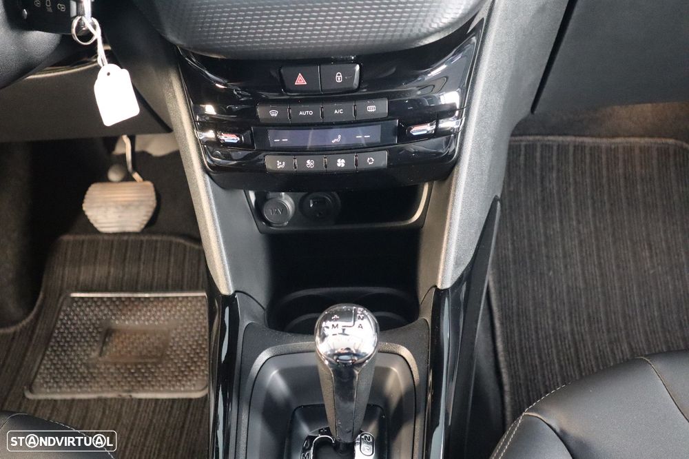 Peugeot 2008 1.6 e-HDi Allure 2-Tronic - 30