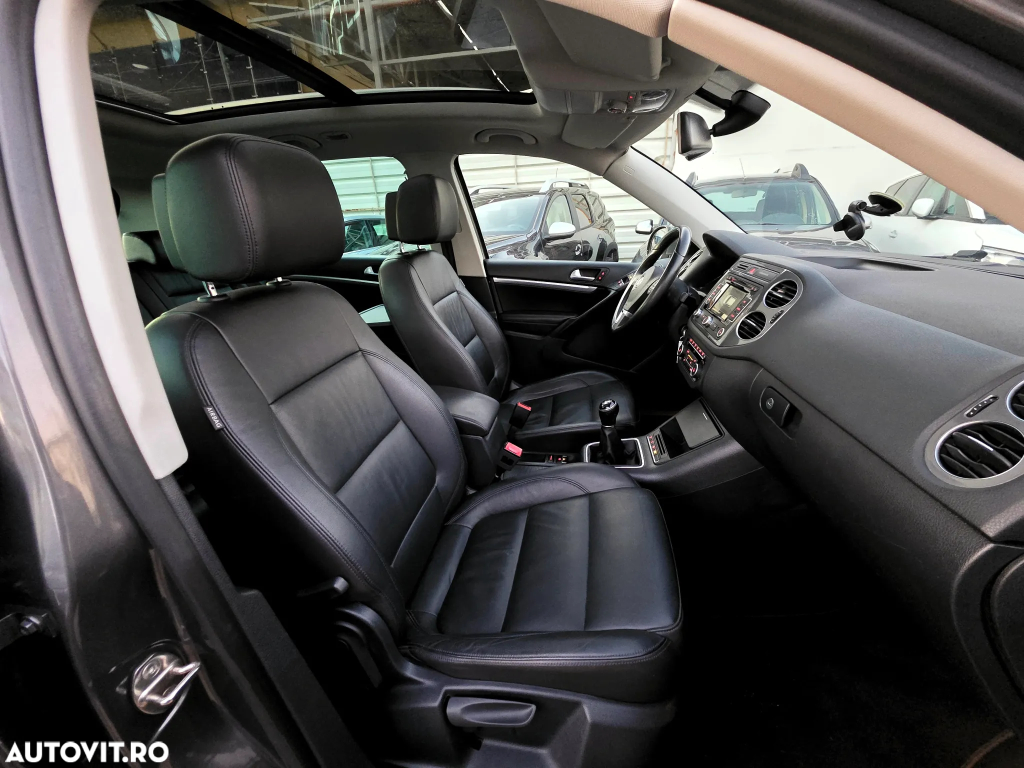 Volkswagen Tiguan 2.0 TDI DPF BlueMotion Technology Exclusive - 15
