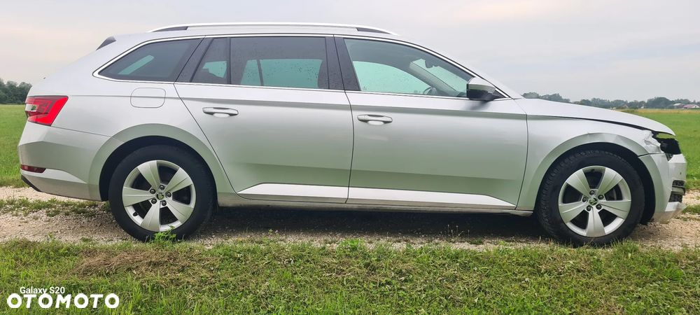 Skoda Superb 2.0 TDI Active DSG - 6