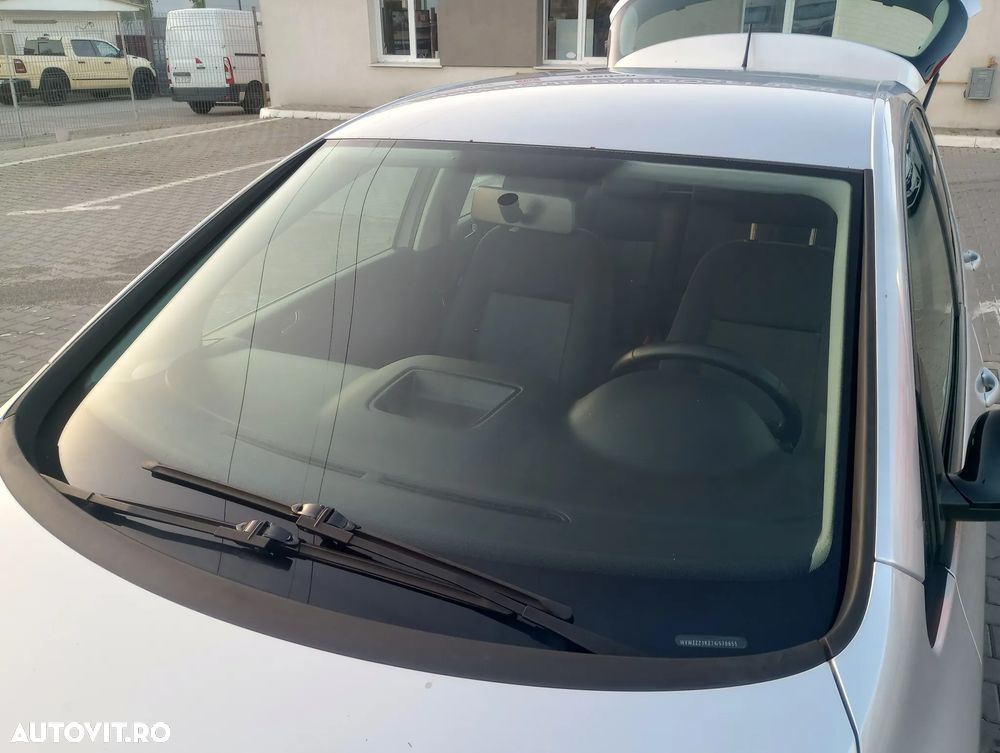 Volkswagen Golf Plus 1.9 TDI Sportline - 12