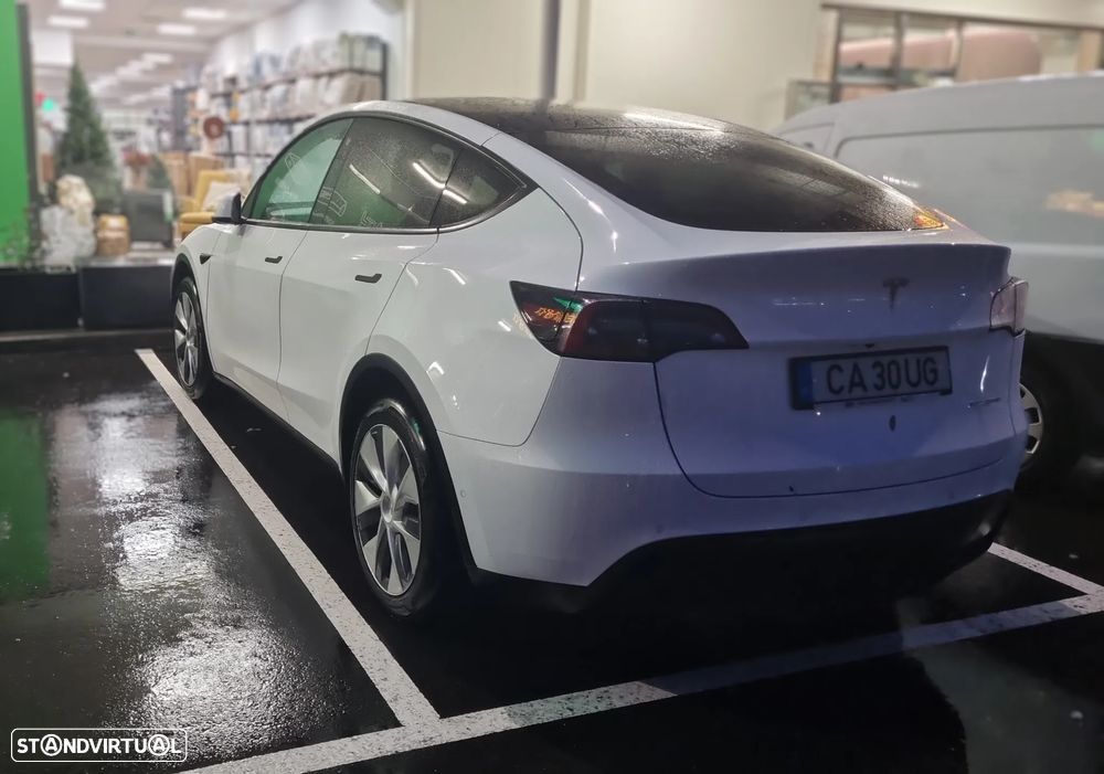Tesla Model Y Long Range Dual Motor AWD - 2