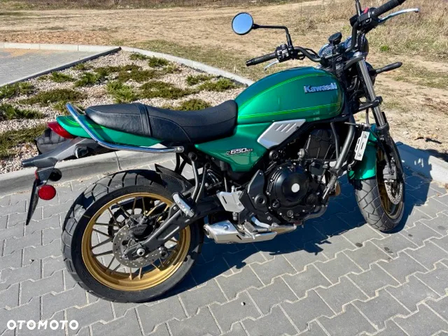 Kawasaki Z 650 RS - 3