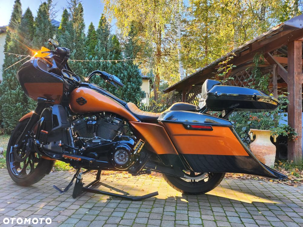 Harley-Davidson Touring Road Glide - 4