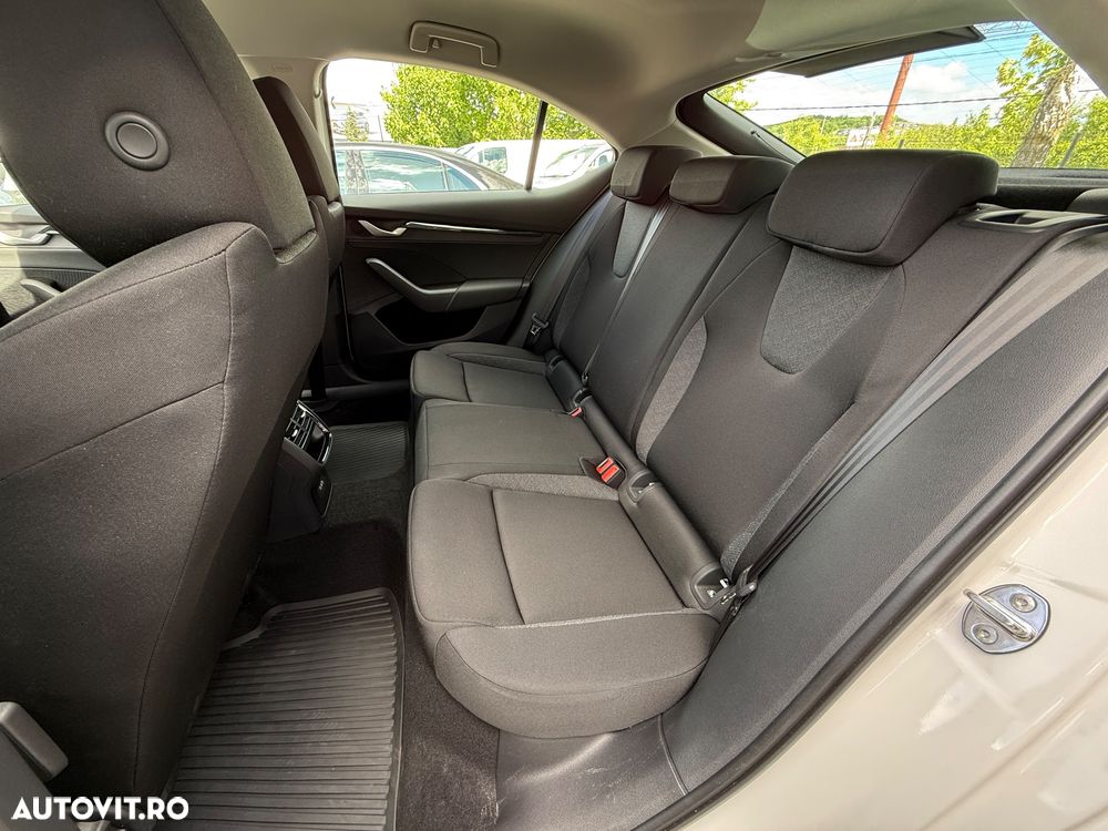 Skoda Octavia 1.5 TSI Ambition - 16