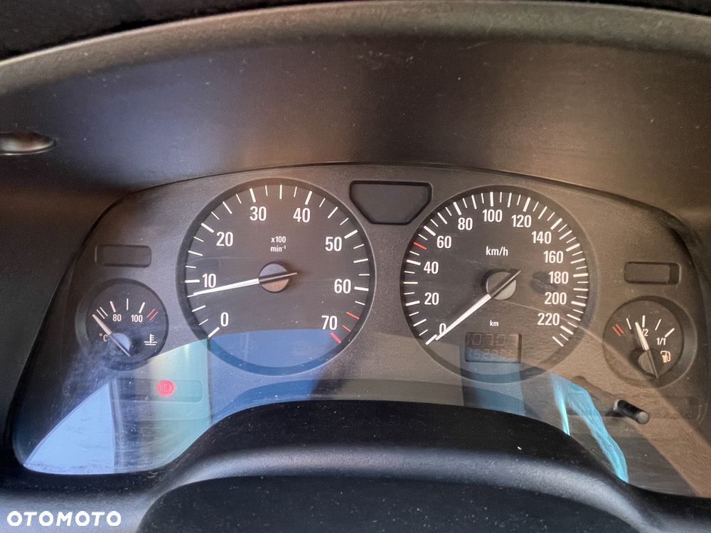 Opel Astra - 8