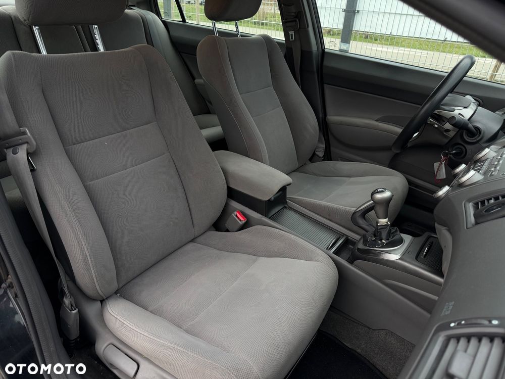 Honda Civic 1.8 Executive - 25