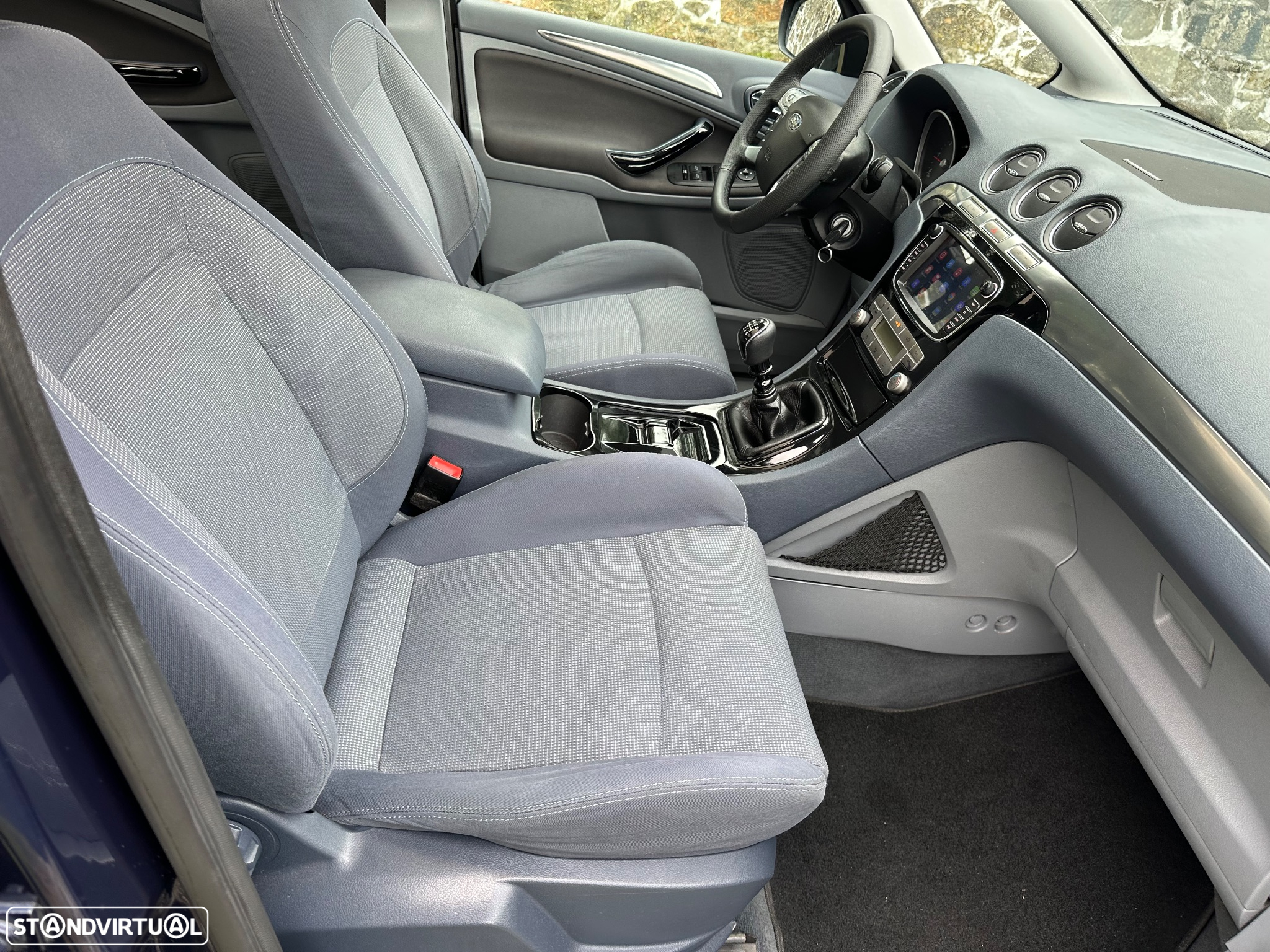Ford S-Max 2.0 TDCi Titanium 7L - 27