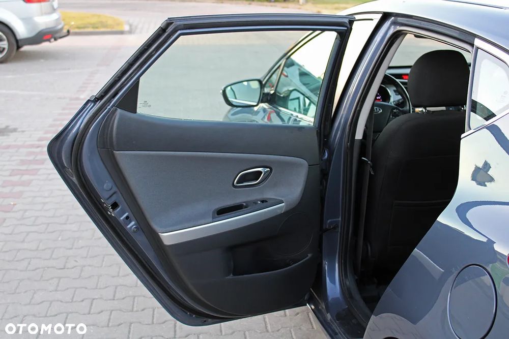 Kia Ceed 1.6 CRDi 128 Dream-Team Edition - 13
