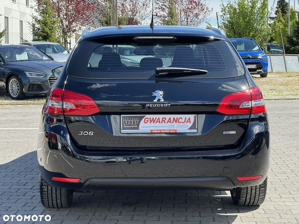 Peugeot 308 - 8
