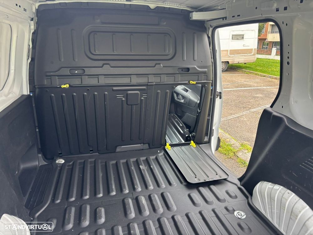 Toyota Proace City 1.5D L1 COMFORT 102cv - AC - GPS - IVA DEDUTÍVEL - 16