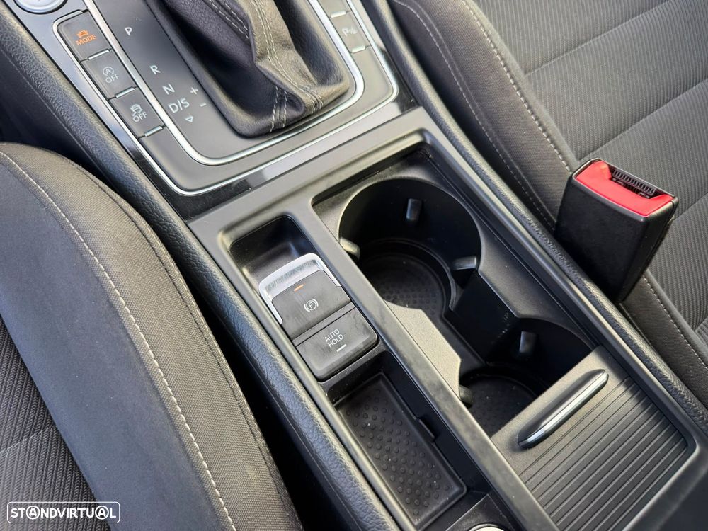 VW Golf R 4Motion (BlueMotion ) DSG - 30