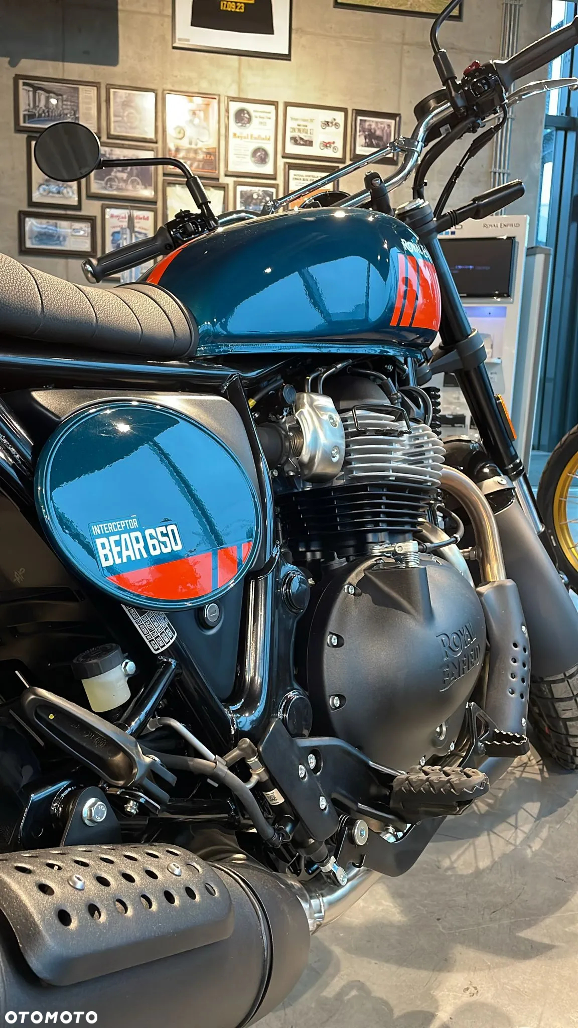 Royal Enfield Bear 650 - 2