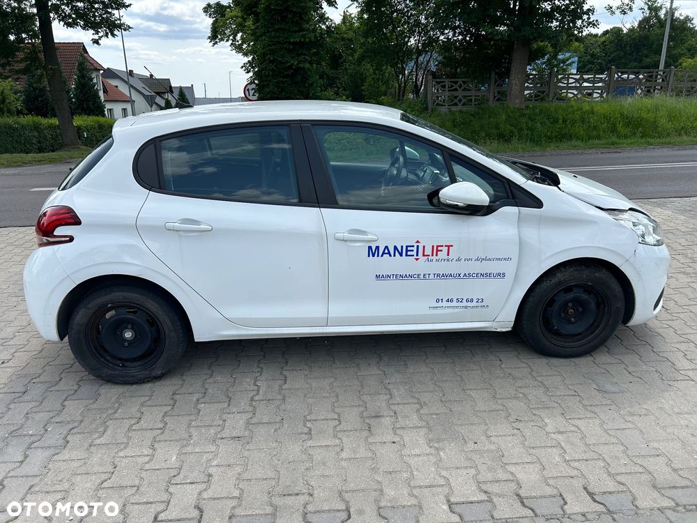 Peugeot 208 - 2
