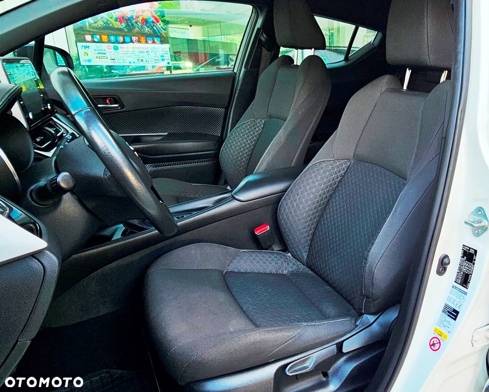 Toyota C-HR - 8