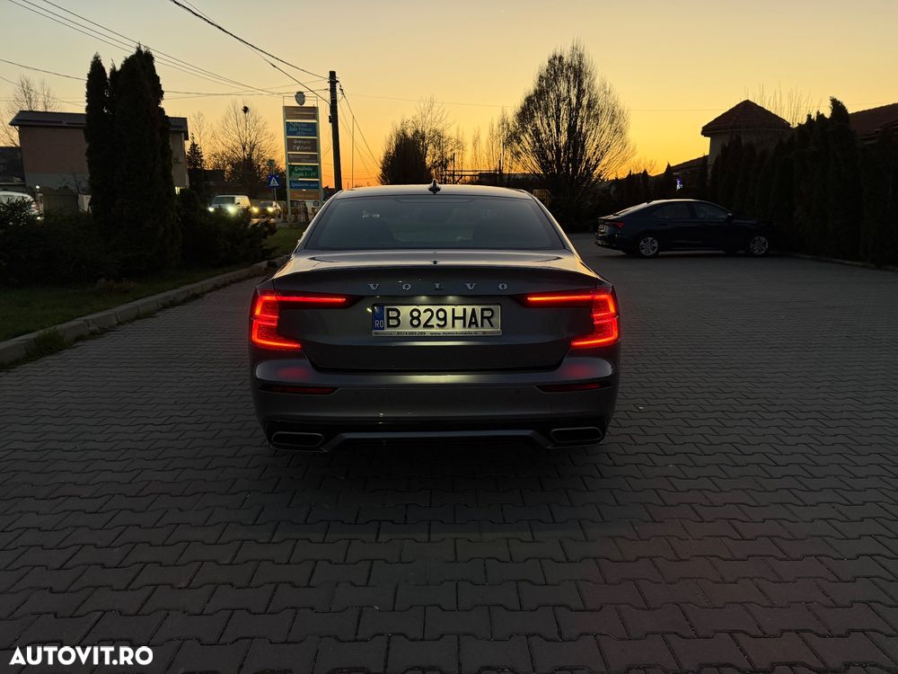 Volvo S60 T4 R-Design - 28