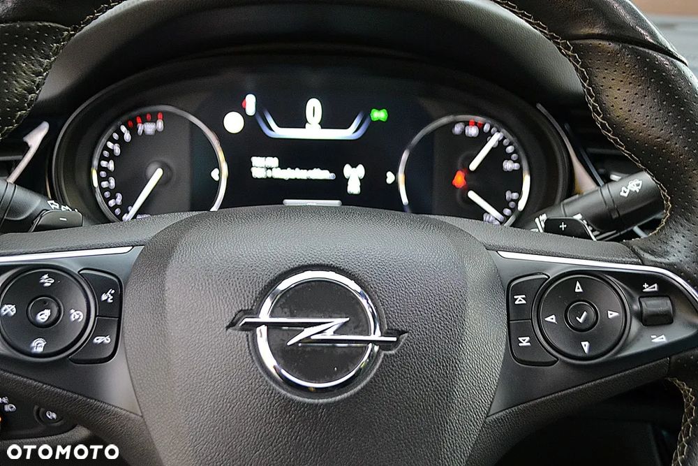 Opel Insignia 2.0 T 4x4 GSi S&S - 37