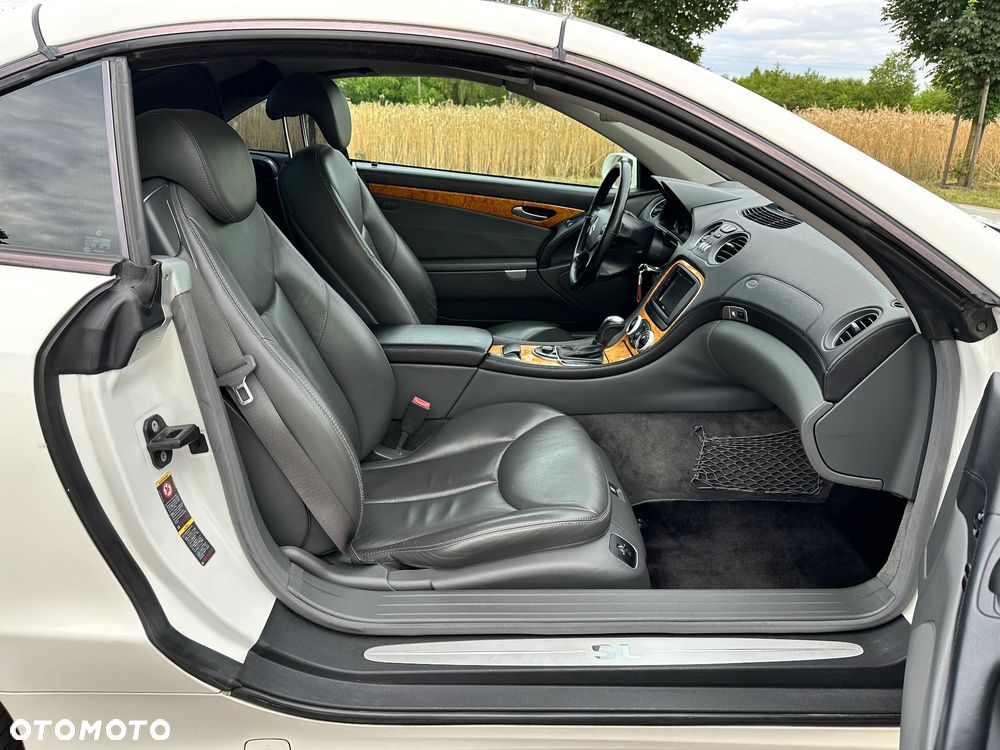 Mercedes-Benz SL 500 7G-TRONIC - 24