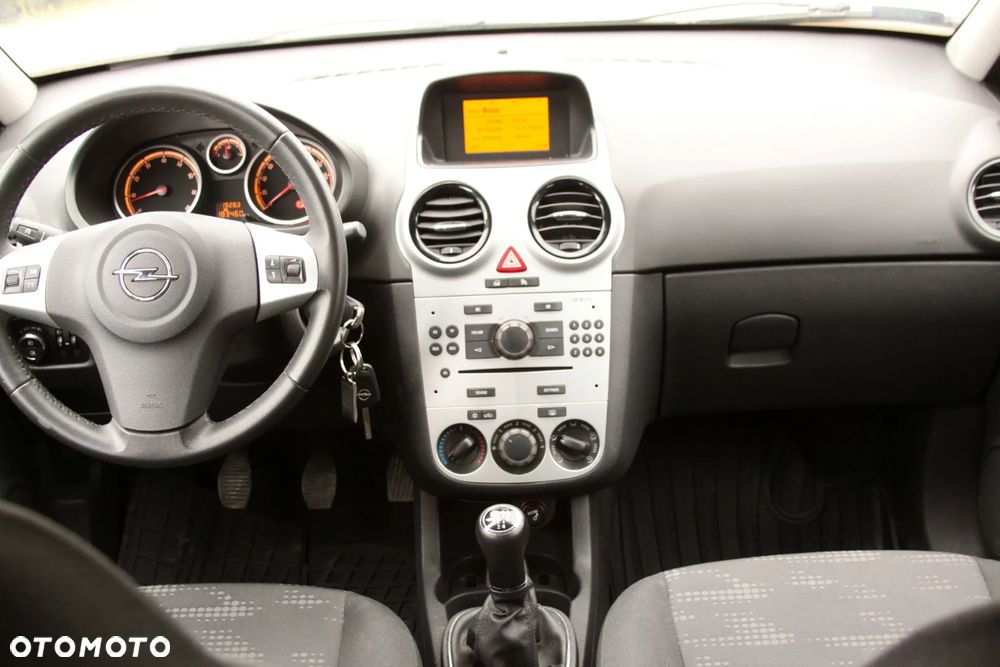 Opel Corsa 1.4 16V Color Elegance - 12