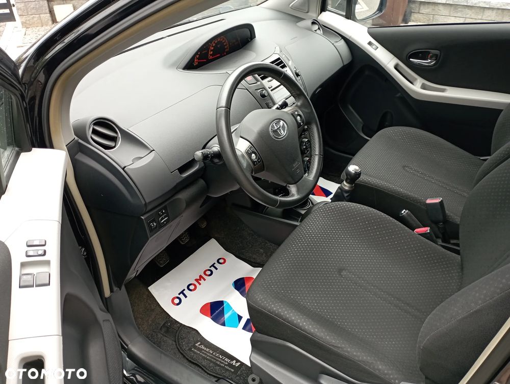 Toyota Yaris 1.0 Sol - 8