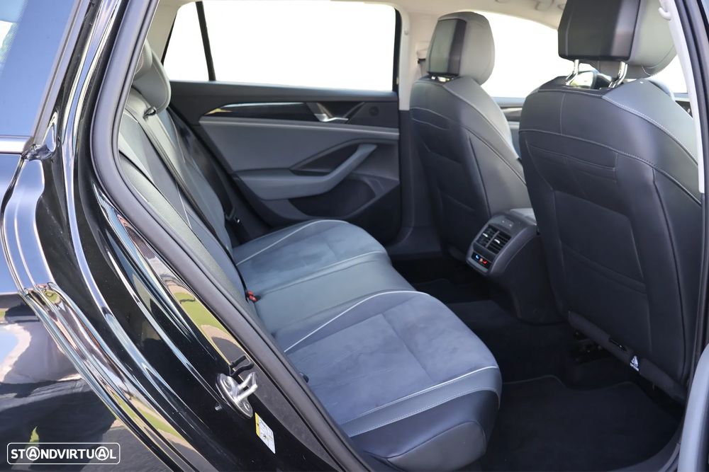 VW Passat Variant 2.0 TDI Business DSG - 15