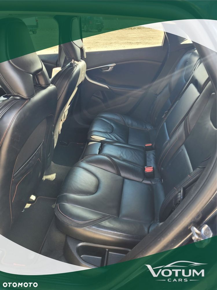 Volvo V40 D2 Ocean Race - 12