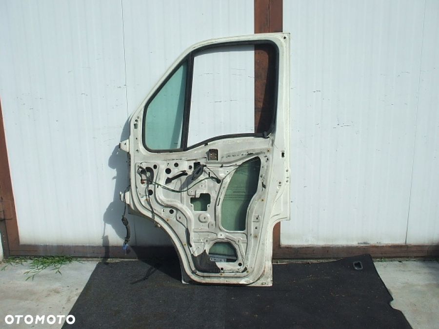 IVECO DAILY DRZWI prawe przód przednie klamka - 2