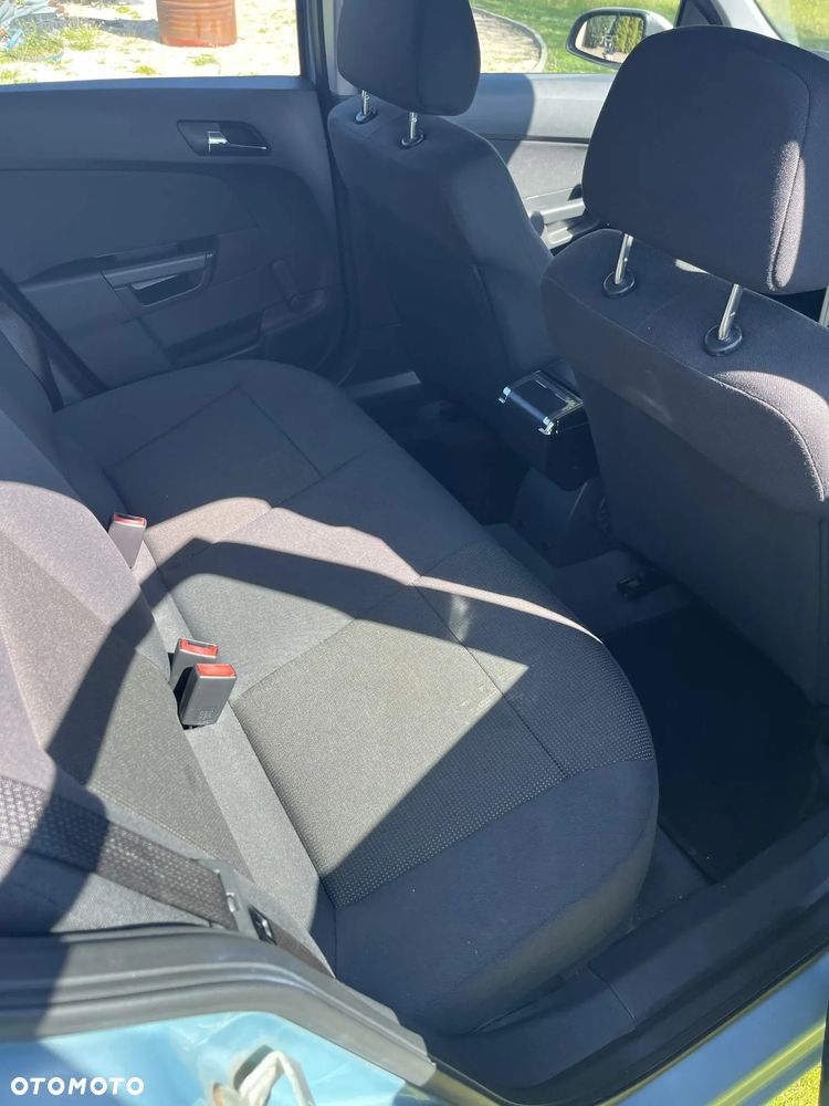 Opel Astra 1.4 - 7