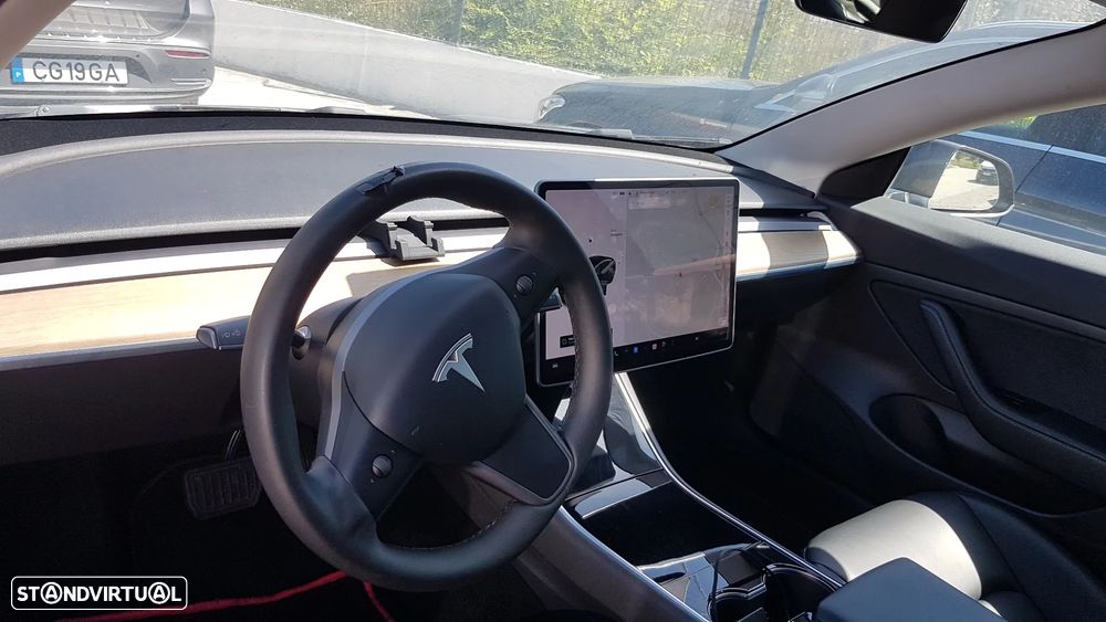Tesla Model 3 - 3