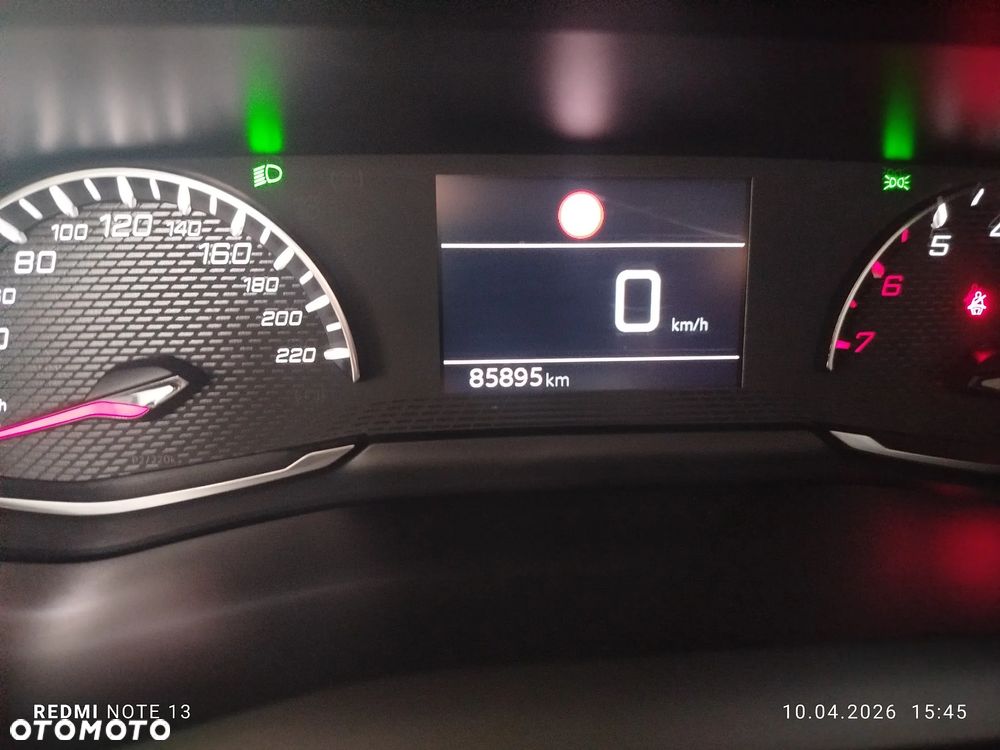 Peugeot 2008 BlueHDi 110 Active - 16