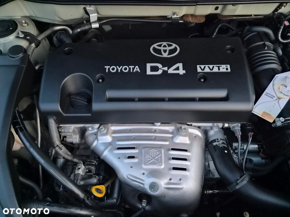 Toyota Avensis 2.0 VVT-i Travel - 18
