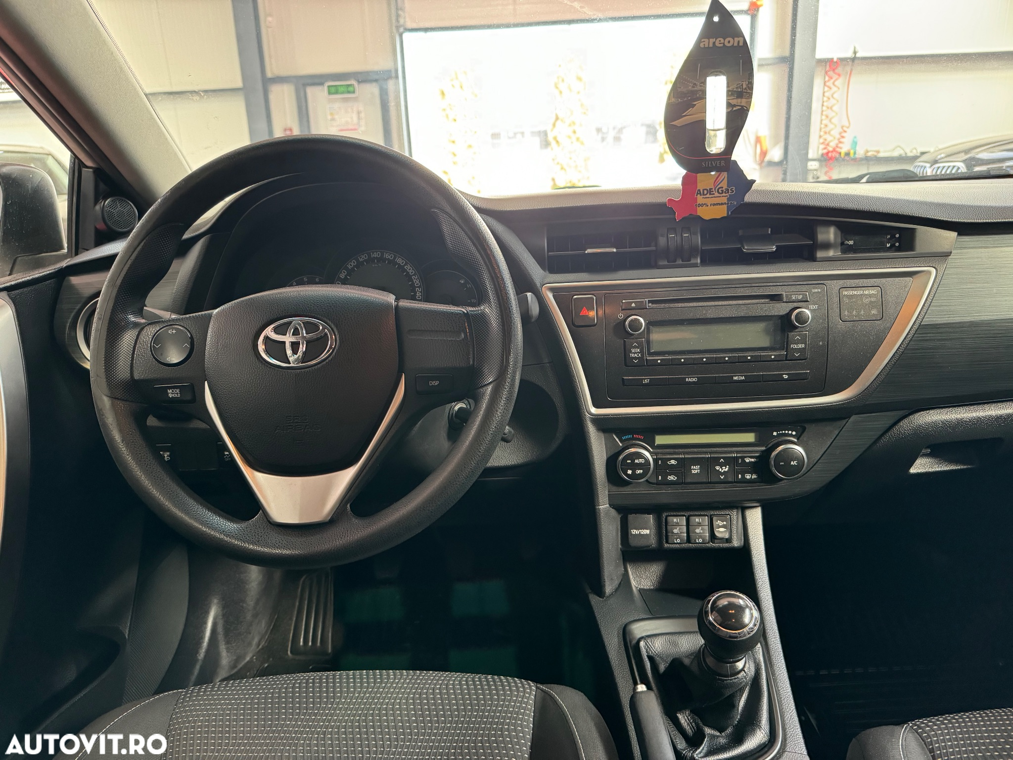 Toyota Auris - 12